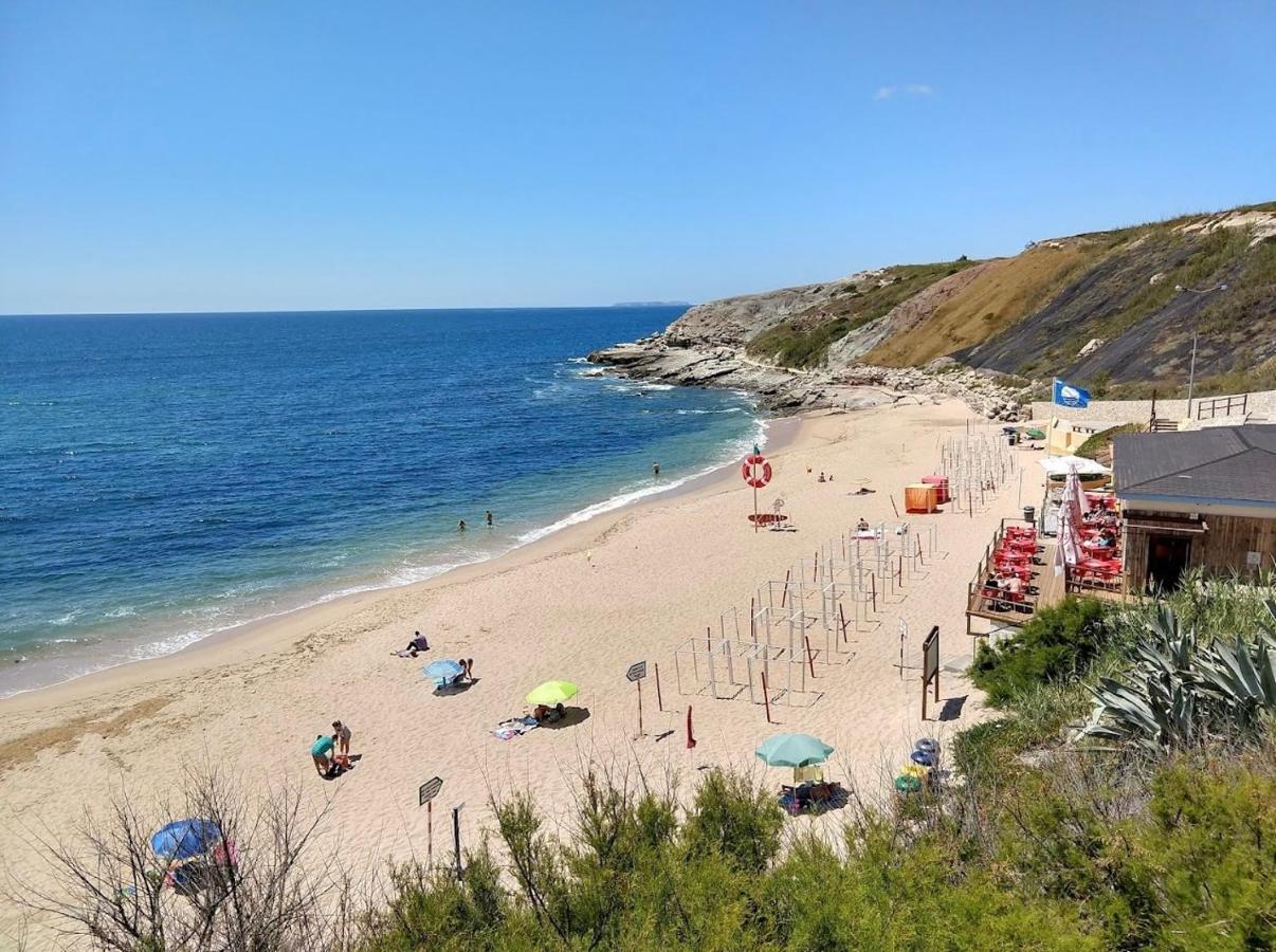 Peniche Master Bedroom With Sea View Balcony, Private Bathroom, Shared Kitchen, Swimming Pool, Surfing Resort Atouguia Da Baleia Exterior photo